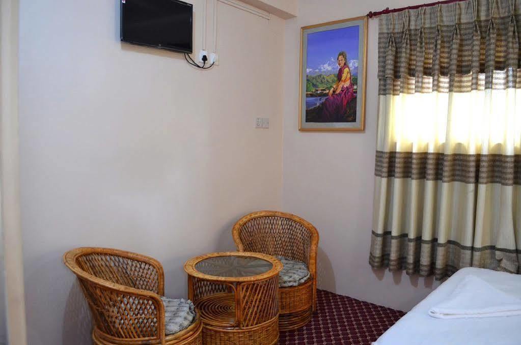 Hotel Lakeside Inn Pokhara Exterior foto